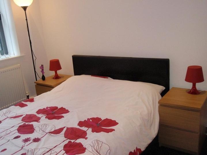 Emporium Apartments: Spacious City Centre Living with Full Kitchen Nottingham Room photo